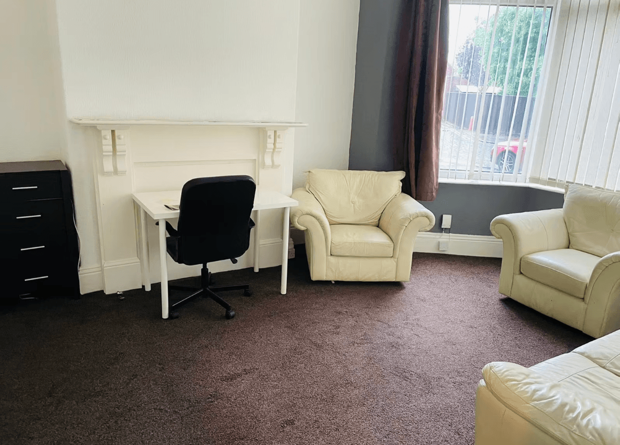 10 Lothian Road Studio Room student accommodation